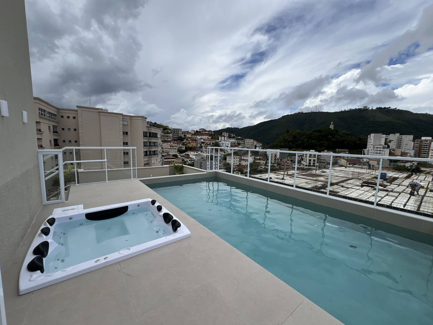 #956 - Apartamento para Venda em Poços de Caldas - MG