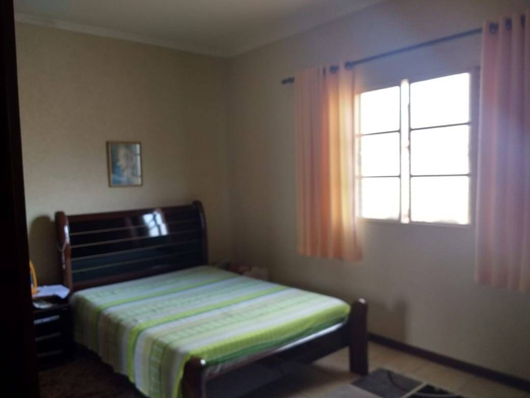 Casa, 3 quartos, 200 m² - Foto 12
