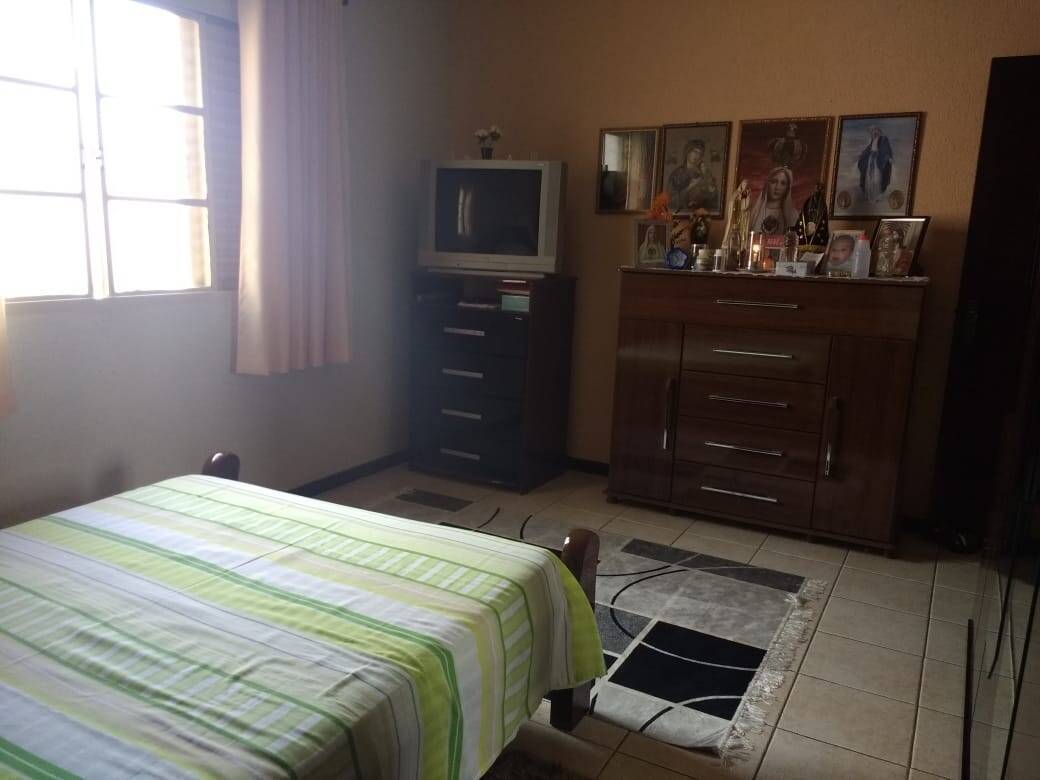 Casa, 3 quartos, 200 m² - Foto 10