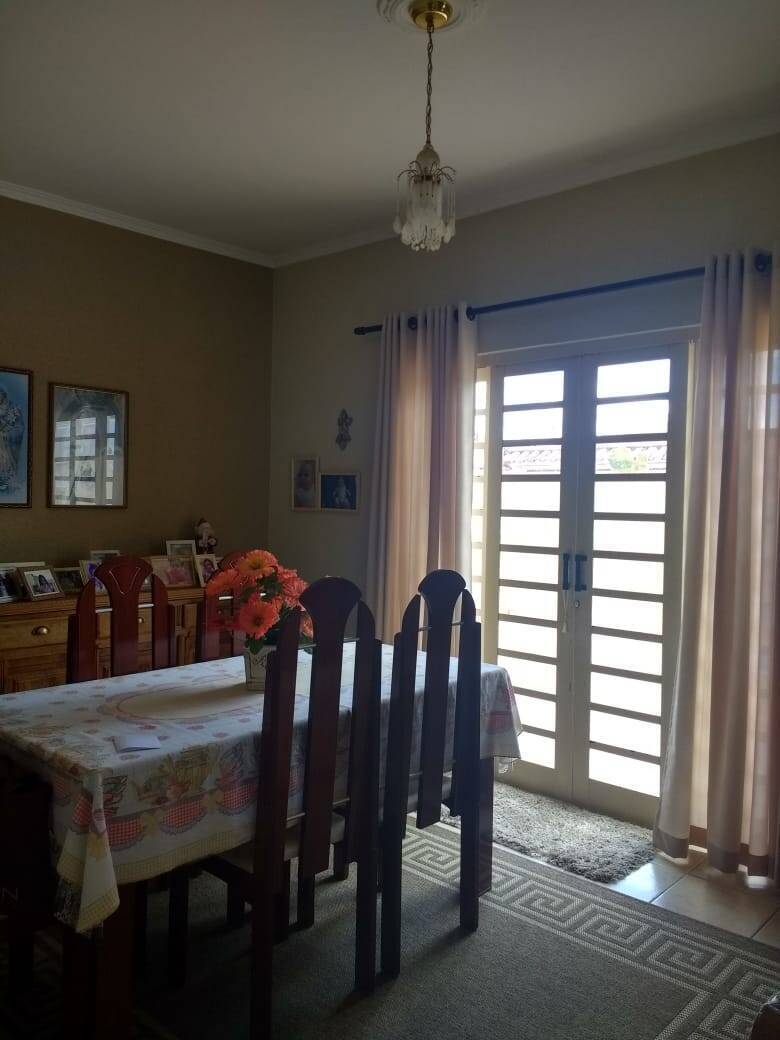 Casa, 3 quartos, 200 m² - Foto 3