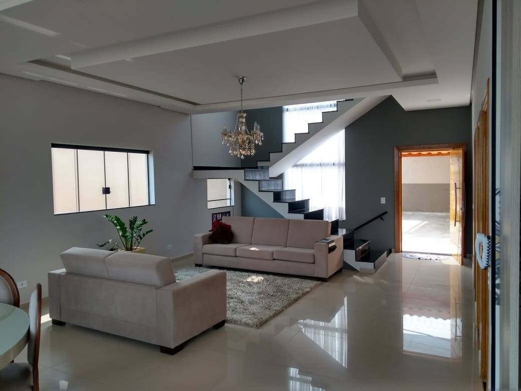 #483 - Casa para Venda em Poços de Caldas - MG