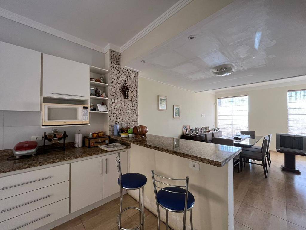 Casa, 3 quartos, 220 m² - Foto 4