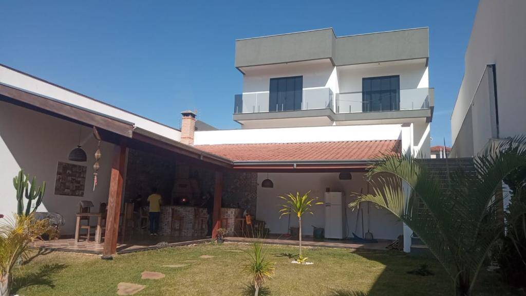 #735 - Casa para Venda em Poços de Caldas - MG