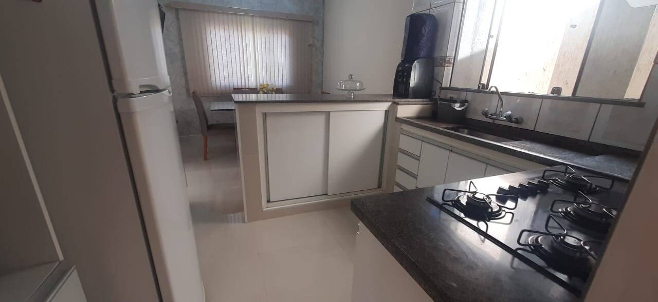 Casa, 5 quartos, 210 m² - Foto 8
