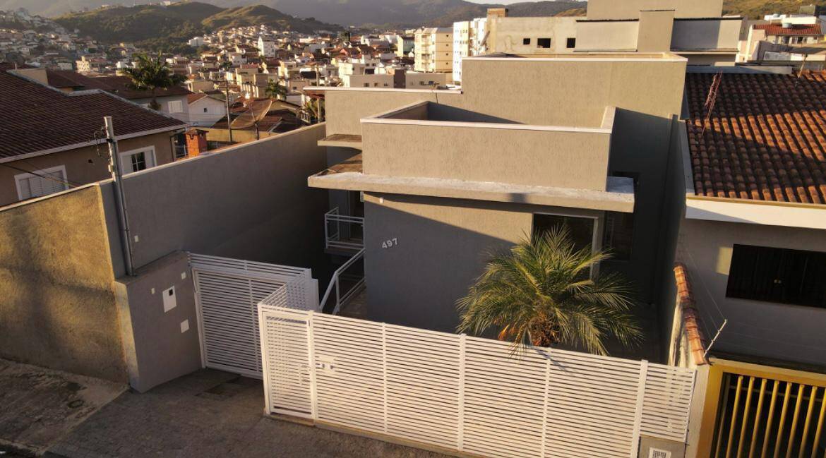 Casa, 3 quartos, 243 m² - Foto 2