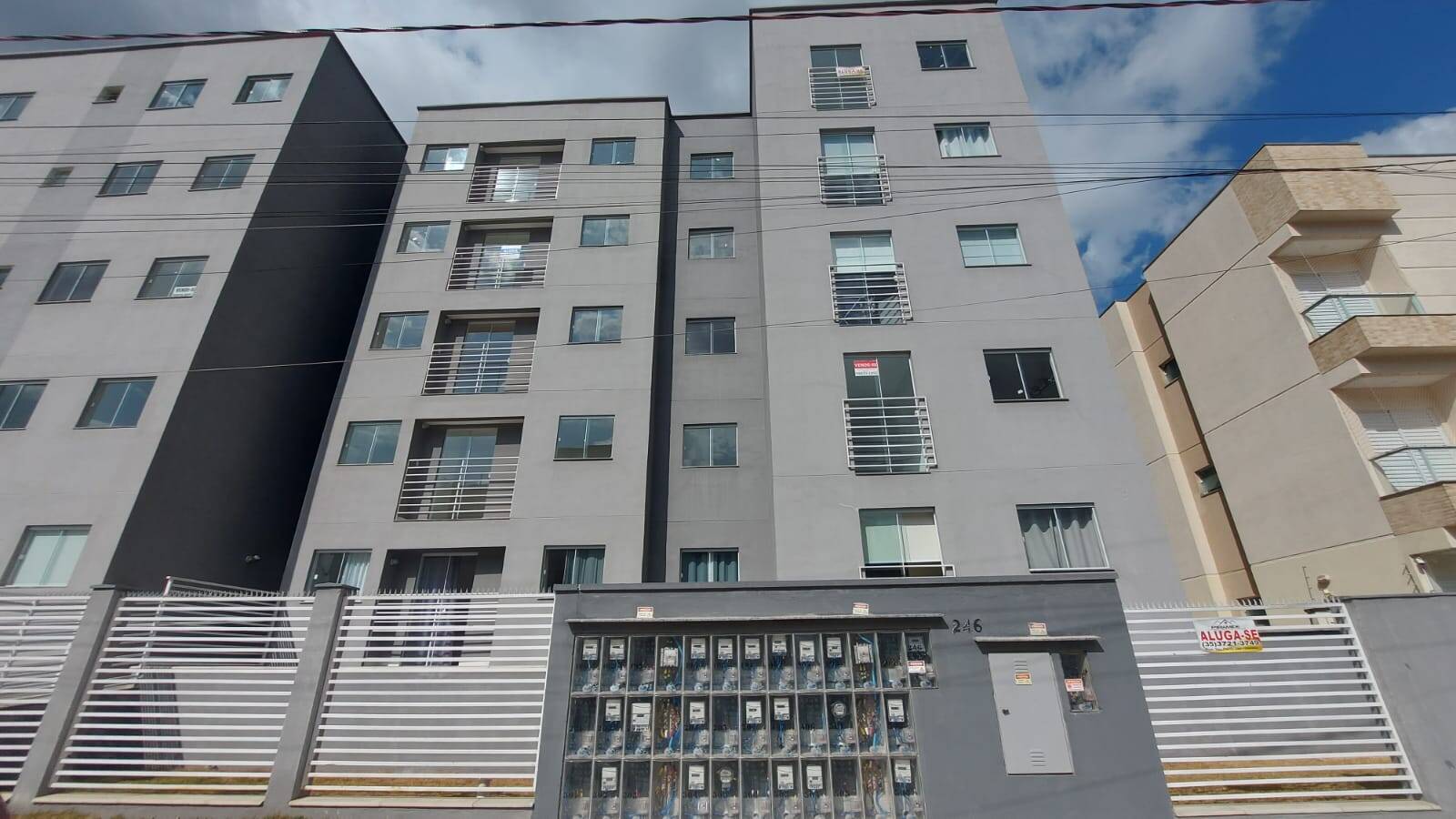 #977 - Apartamento para Locação em Poços de Caldas - MG