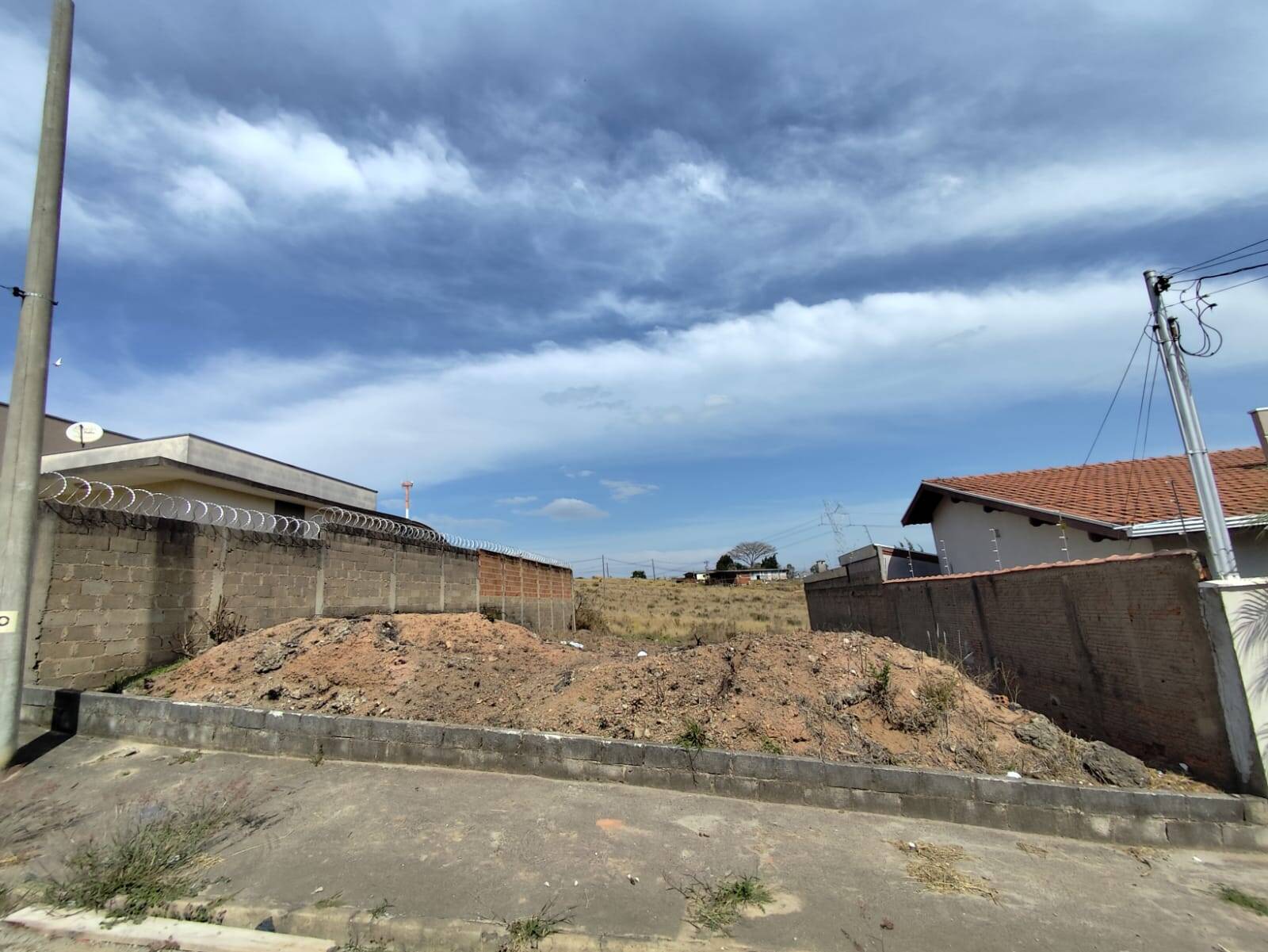 Terreno, 331 m² - Foto 2