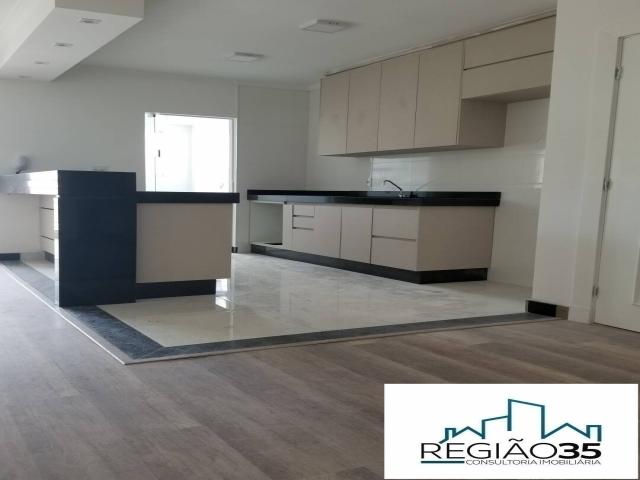 Apartamento para Venda em Poços de Caldas - 2