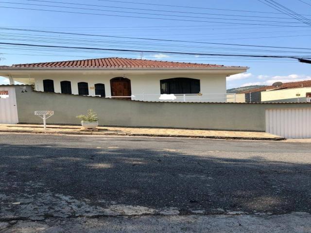 Casa para Venda em Poços de Caldas - 2