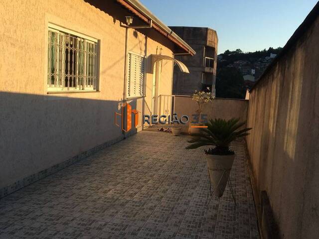 #27 - Casa para Venda em Poços de Caldas - MG