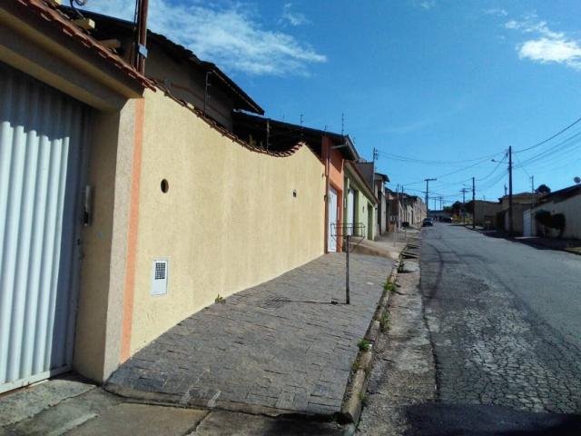 Casa para Venda em Poços de Caldas - 2