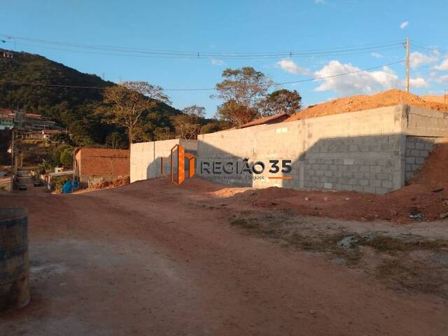 Venda em Laranjeiras de Caldas - Caldas