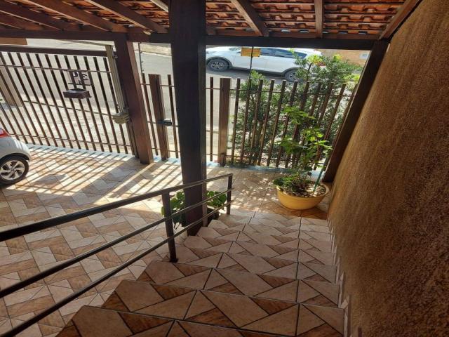 Casa para Venda em Poços de Caldas - 2