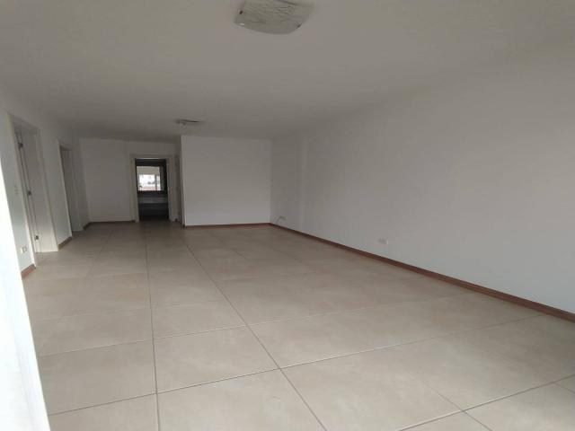 Apartamento para Venda em Poços de Caldas - 2