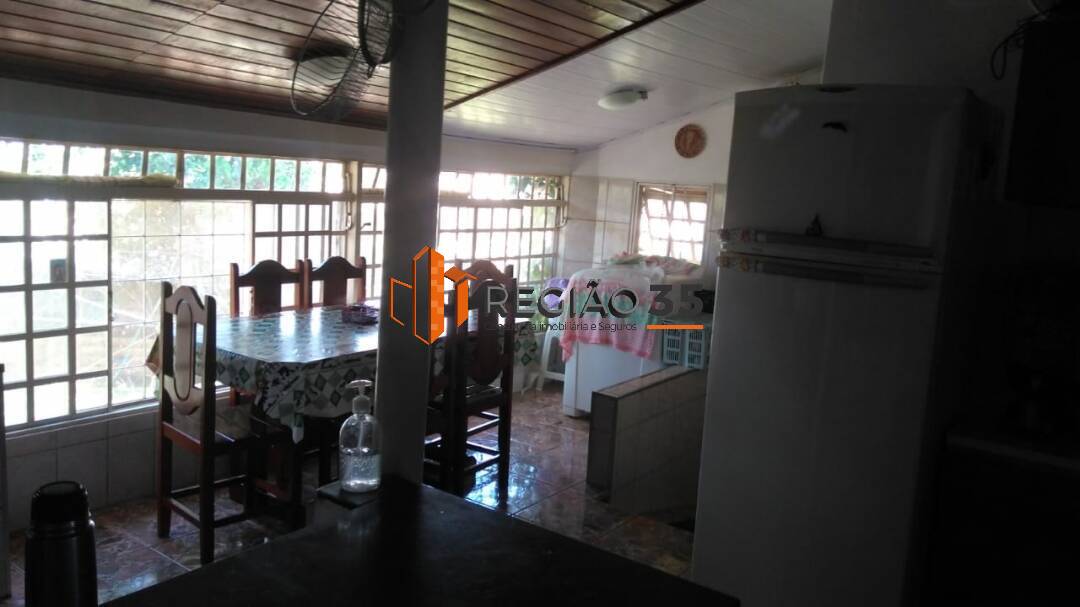 Chácara à venda com 2 quartos, 120m² - Foto 9