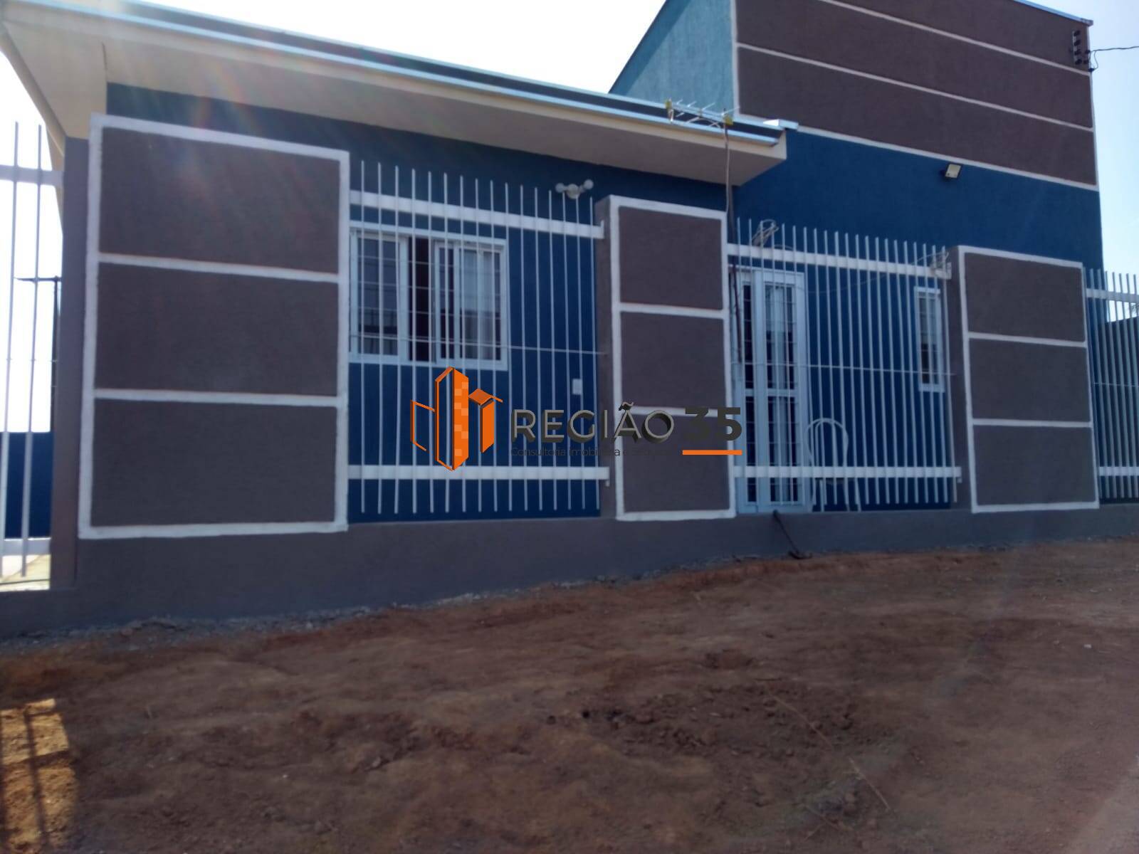 Terreno à venda com 2 quartos, 63m² - Foto 3